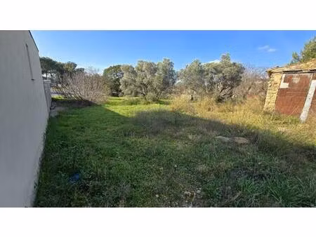 terrain d’exception à lambesc – 460 m² – 250 000 €