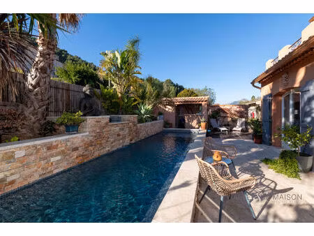 appartement 5 pièce(s) 144 m2 piscine 83260 la crau