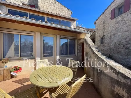 a louer  bel appartement t3 avec terrasse à reillanne