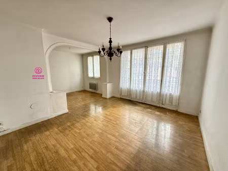 roussillon !!! appartement t3  62m2 habitables environ  au 2