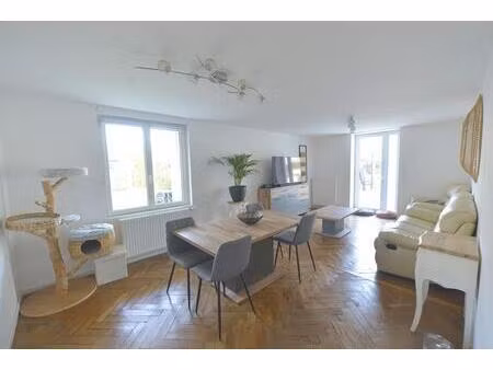 maison - 210m ²
