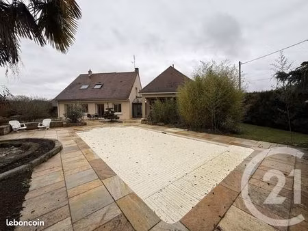 pavillon 7 pièces 252 m²