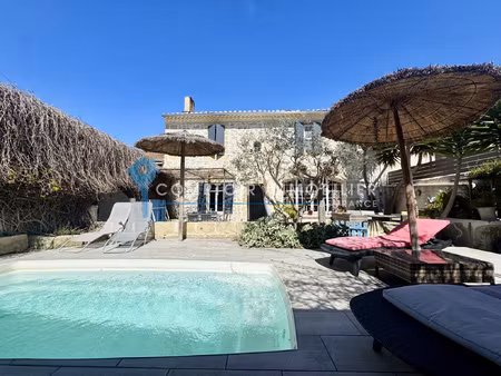 en co exclusivité  maison de village d'environ 218m2 sur 402