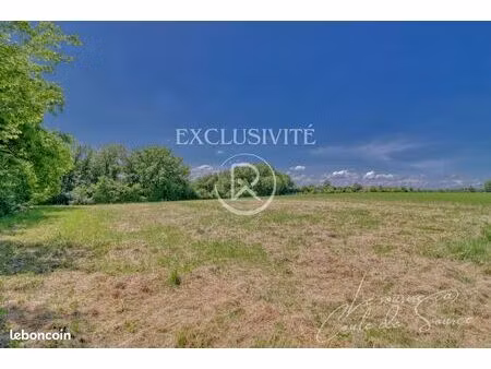 terrain 3 000 m² serignac