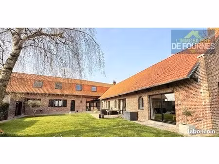 maison 8 pièces 270 m²