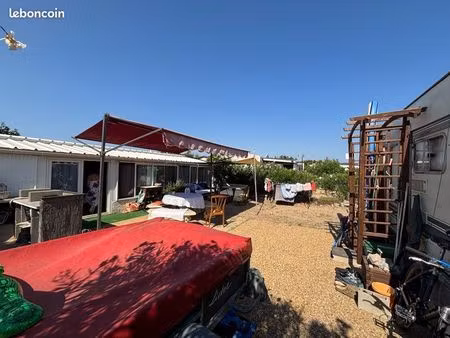 terrain à 40 m de la plage à gruissan