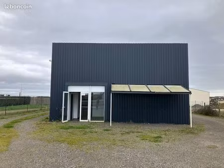local professionnel à louer – 208 m² – longeville-sur-mer (zone artisanale)