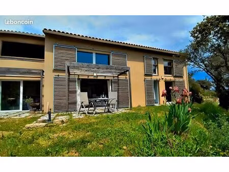 villa récente disponible jusqu'à mi-septembre 2026