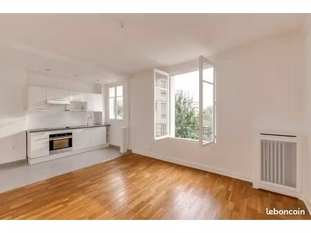 charmant appartement ancien proche des commerces et de la gare