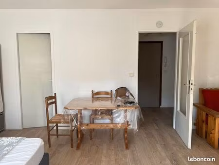 studio 1 pièce 30 m²