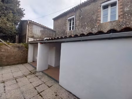 vente maison à la garnache (85710) : à vendre / 74m² la garnache