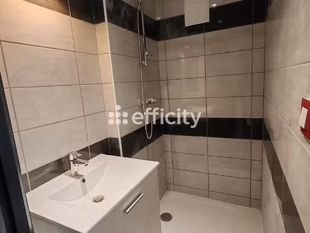 immeuble 9 pièces - 170 m²