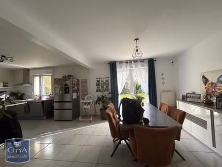 location maison à laval (53000) : à louer / 112m² laval