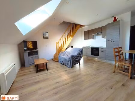 duplex lumineux entièrement rénové