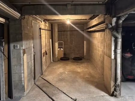 vente parking undefined m²