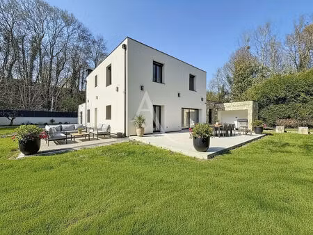 pavillon sur la commune de charmentray - 170 m2 - 4 chambres - garage - terrasses - cuisin