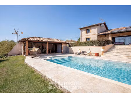 familiale avec piscine et pool house proche de beaumont de lomagne