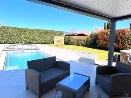 belle propriété à 400m des commerces!