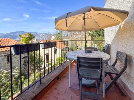 maison en pierre t3 r+1 terrasses  espace parking