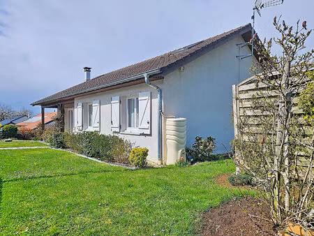 maison indépendante _ 5 à 6 chambres _ grand sous-sol _ grand garage _terrasse _ jardin