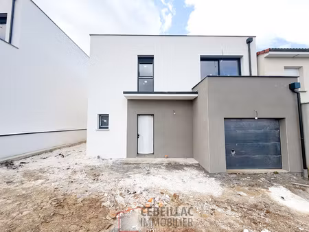 maison 5 pièces de 140 m2