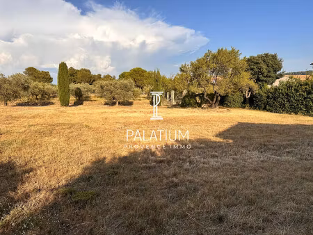 terrain à bâtir de 651 m2 - secteur recherché