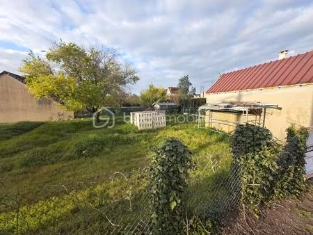 terrain viabilisé de 666m²