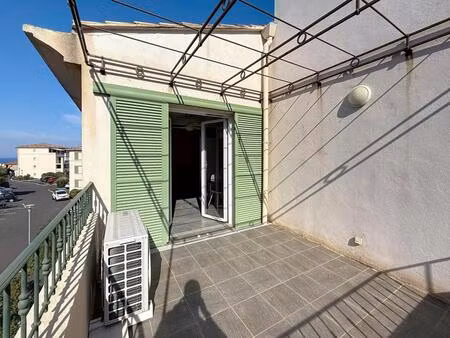 t2 - l’île-rousse – dernier étage  terrasse  parking