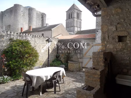 cite medievale  maison de 1824   128m2 sur parcelle de 183m2