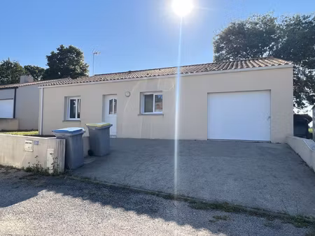 'maison lumineuse 3 chambres avec garage  jardin et espace e
