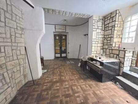 lodève vente grande maison de village 190 m²+ local commercial à rénover