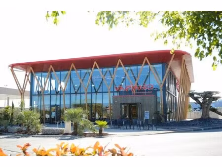 vente commerce 805 m²