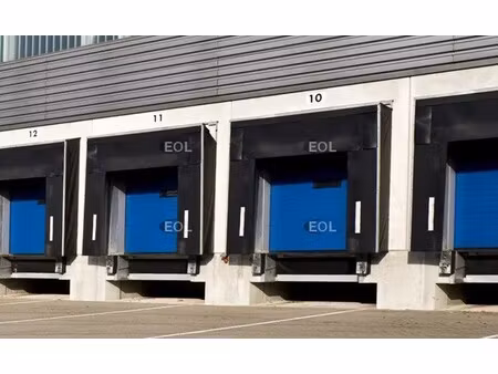 location entrepôt bruguieres 31150 2670m²
