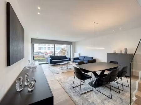 appartement te huur in sint-kruis met 2 slaapkamers