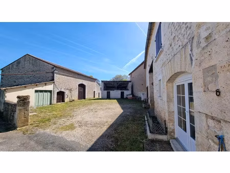 vente maison 3 pièces 75 m² à angouleme (16000)  118 000 €