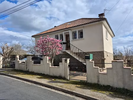 vente maison 4 pièces 90 m² à nontron (24300)  128 000 €