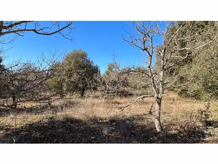 achat terrain 1 117m² rustrel 84400