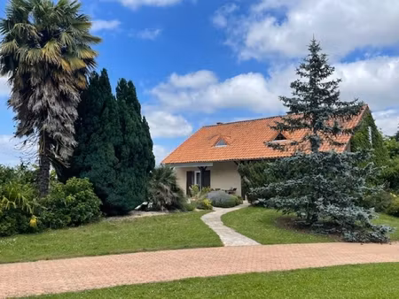 achat maison 8 pièces 210m²