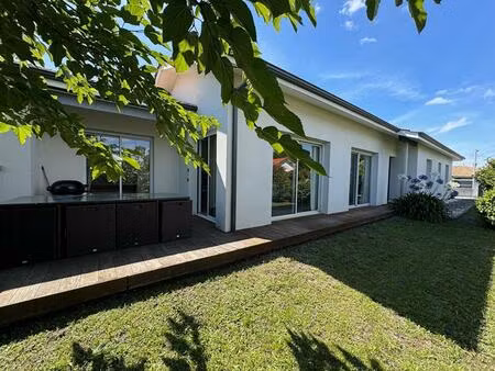 achat maison 4 pièces 111m² ares 33740