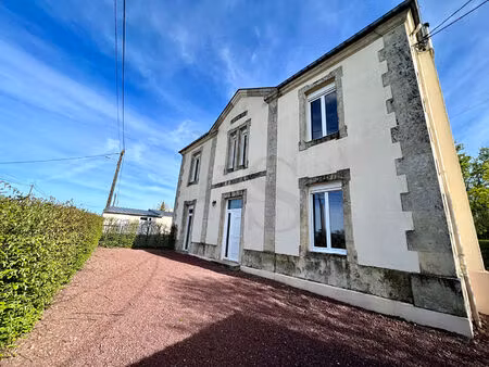 maison roucamps 4 pièce(s) 98 m2