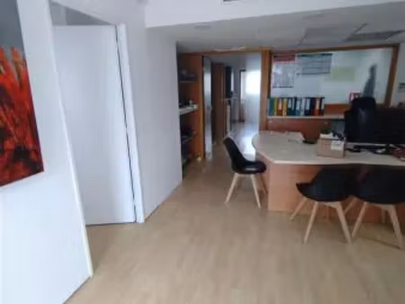 location bureau 92 m² à perpignan (66000)