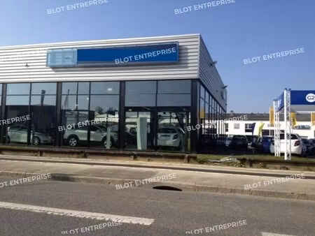 location commerce 530 m²