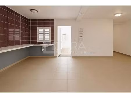 bourg de matoury  appartement t3 en rez-de-chaussée avec cour