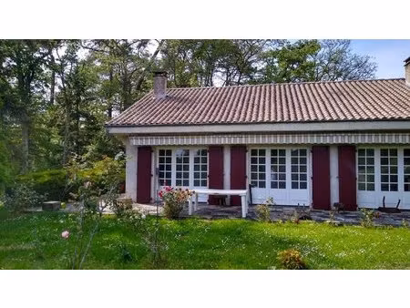 maison de campagne avec espace pour les invités et 1 6 hectares