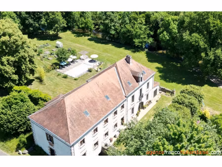 ancien moulin sur une île privée
