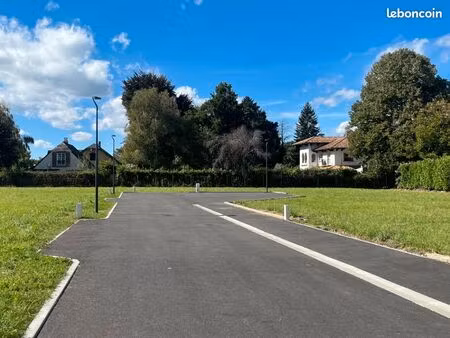 terrain 580 m² odos