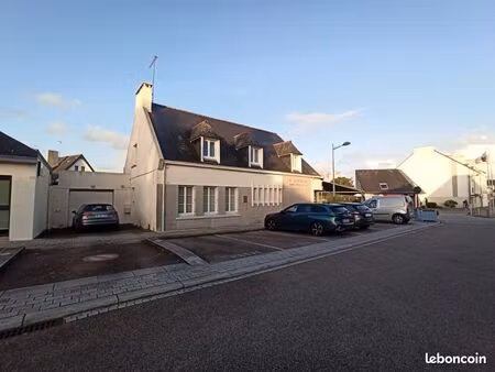 immeuble mixte – habitation + commerces – fouesnant