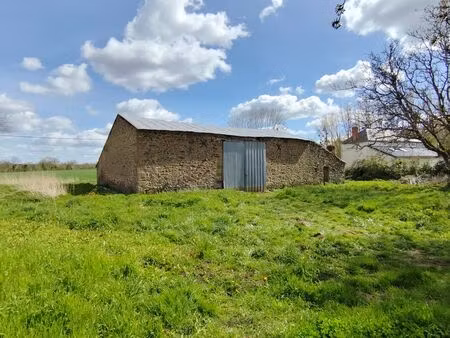 rare - grange ancienne en pierre de 260 m² à fort potentiel sur 2600 m² de terrain