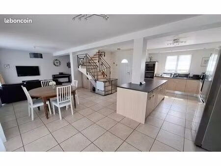 maison t5 143 m² + piscine chauffée + grand terrain 1200 m² – fontenilles (magnolias) – qu