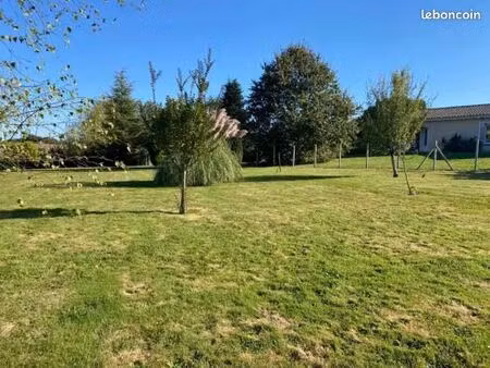 terrain 800 m² saint loubes